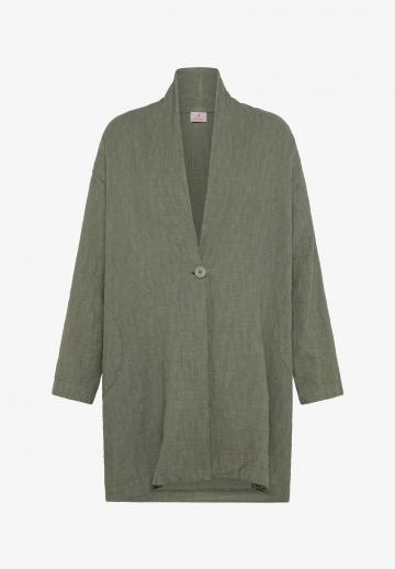 Короткое пальто