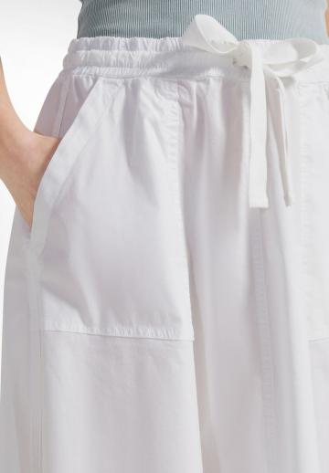 Юбка с накладными карманами