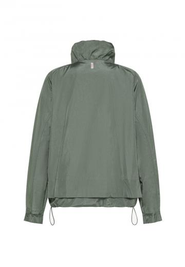 Куртка с накладнымит карманами