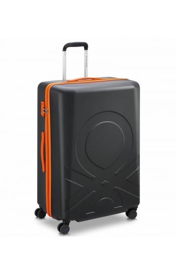 Чемодан на колесах