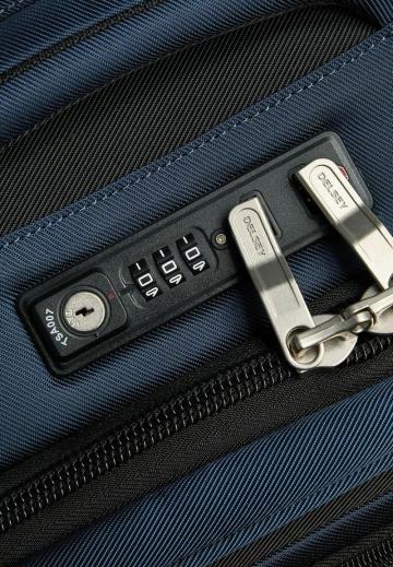 Чемодан на колесах