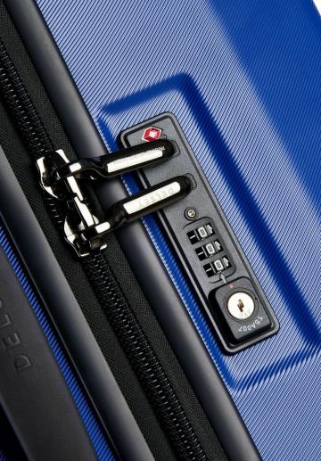 Чемодан на колесах