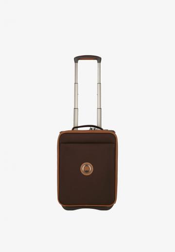 Чемодан на колесах