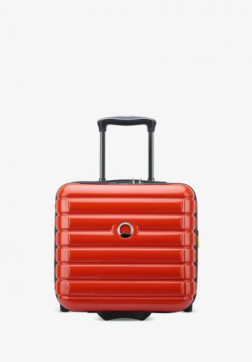 Чемодан на колесах