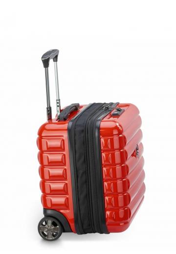 Чемодан на колесах