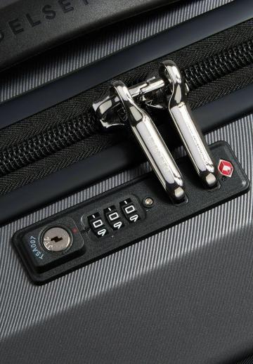 Чемодан на колесах