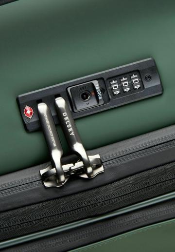 Чемодан на колесах