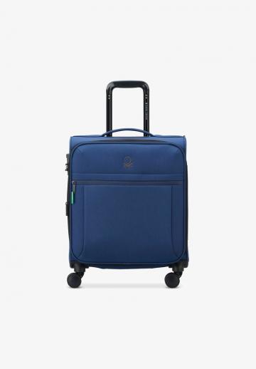 Чемодан на колесах