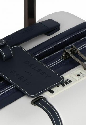 Чемодан на колесах