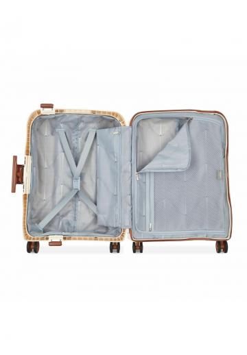 Чемодан на колесах