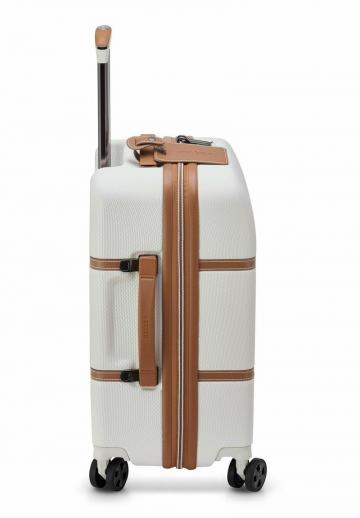 Чемодан на колесах