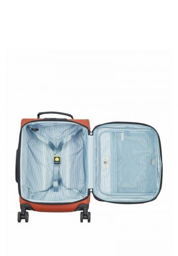 Чемодан на колесах