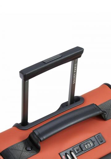 Чемодан на колесах