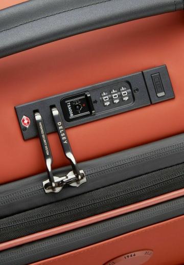 Чемодан на колесах