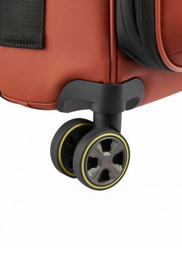 Чемодан на колесах