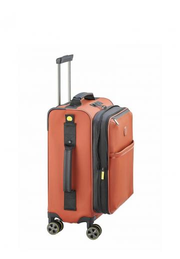 Чемодан на колесах