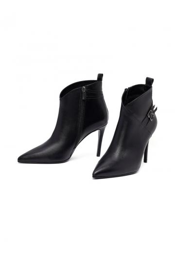 Высокие сапоги