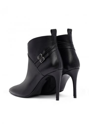 Высокие сапоги