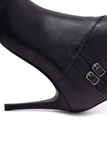 Высокие сапоги