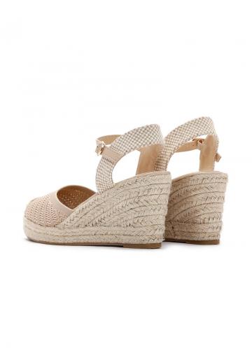 Туфли на танкетке