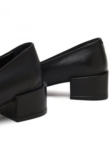 Туфли с высоким носом