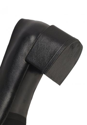 Туфли с высоким носом