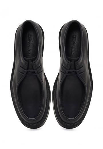 Ботинки на шнуровке