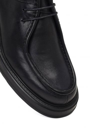 Ботинки на шнуровке