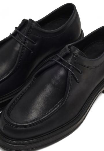 Ботинки на шнуровке