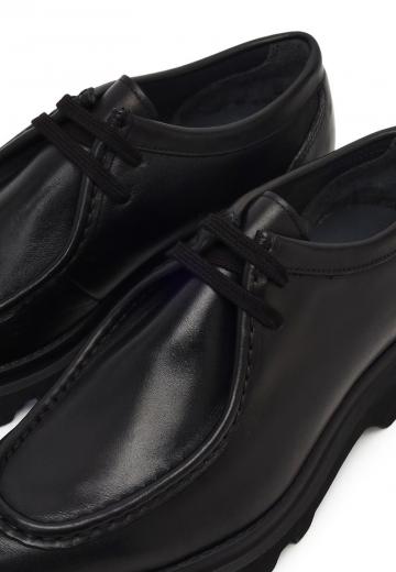 Ботинки на шнуровке