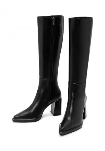 Высокие сапоги