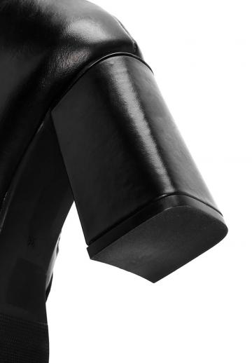 Высокие сапоги