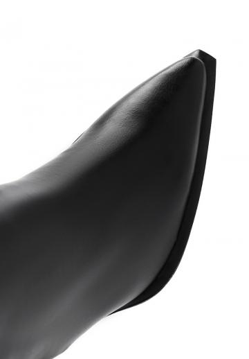 Высокие сапоги