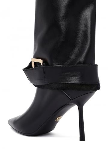 Высокие сапоги