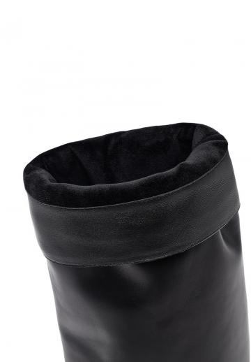 Высокие сапоги