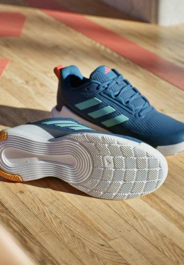 Тренировочные кроссовки