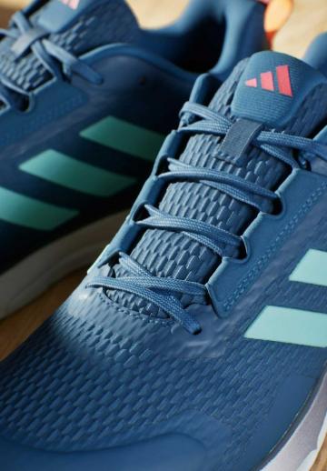 Тренировочные кроссовки