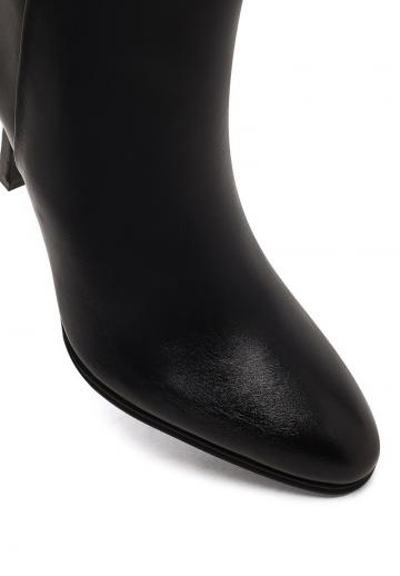 Высокие сапоги