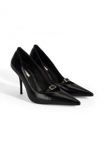 Туфли на высоком каблуке