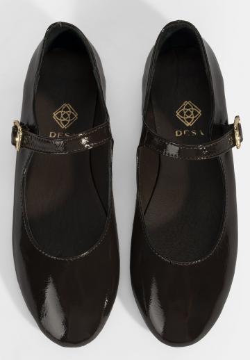 Туфли с ремешком