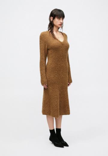 Вязаное платье