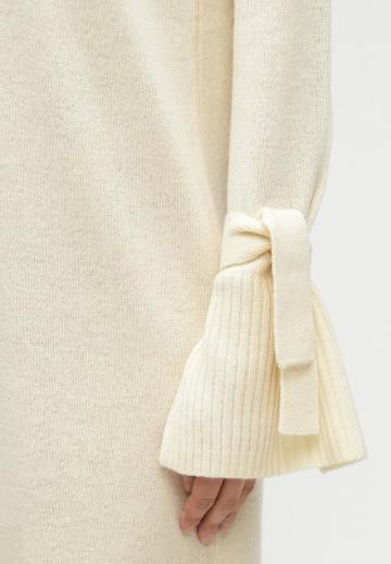 Вязаное платье