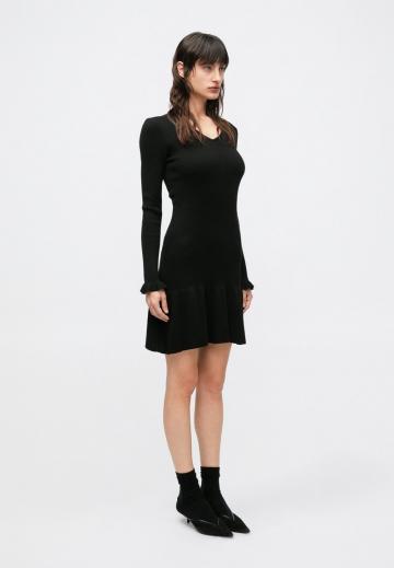 Вязаное платье