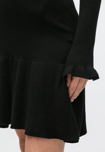 Вязаное платье