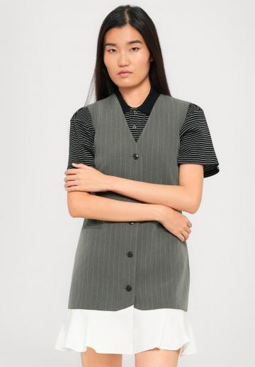 Короткое платье