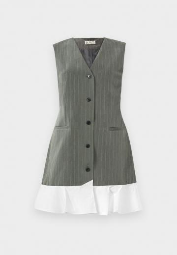 Короткое платье