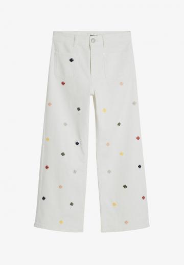 Короткие джинсы