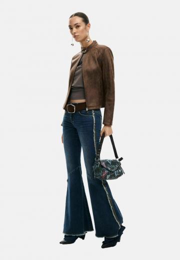 Клешеные джинсы