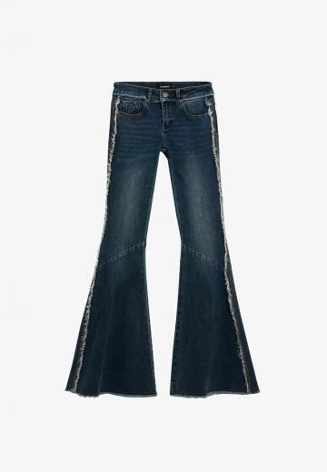 Клешеные джинсы