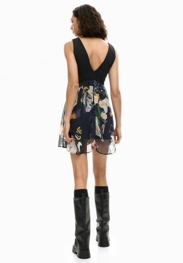 Короткое платье